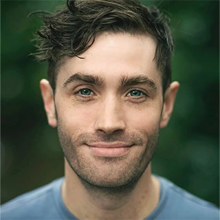 Mr. Ciar&aacute;n Treanor