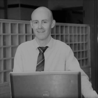 Dr Damien Kiernan
