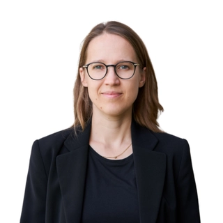 Dr Annika Mies