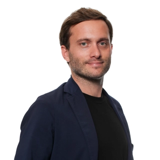 Dr. Giulio Buciuni