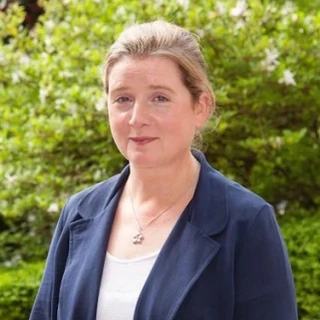 Dr.