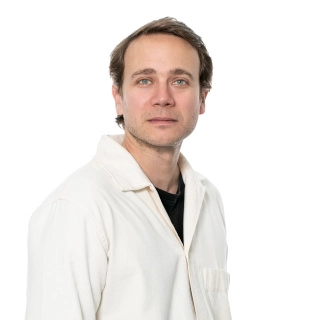 Dr. Sven Anderson