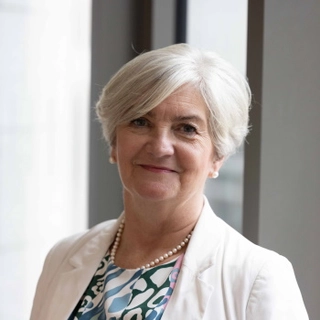 Antoinette Quinn
