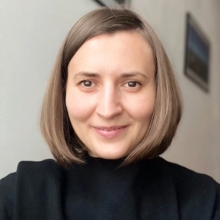 Dr. Alina Cosma