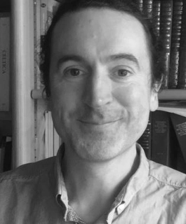 Dr. Eoin Mac C&aacute;rthaigh