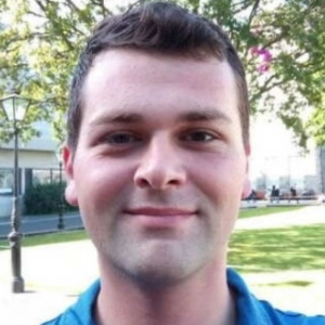 Dr. Dino Hadzic