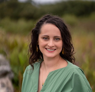 Dr. Mair&eacute;ad Hurley