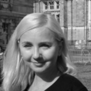 Dr. Kasia Wodniak