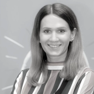 Ms. Anna Baczek