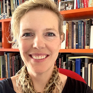 Dr. Anna Mc Sweeney