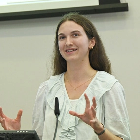 Dr Isabel Waters