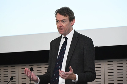 Prof Brian Kent.