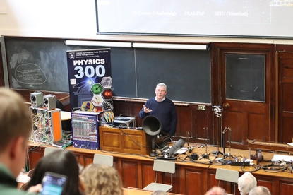 Communicating Science Cormac O'Raifeartaigh