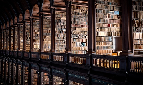 Old Library TCD interior rows of books