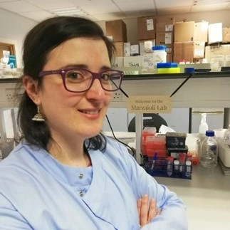 Dr. Marzaioli Viviana, Assistant Professor in a lab