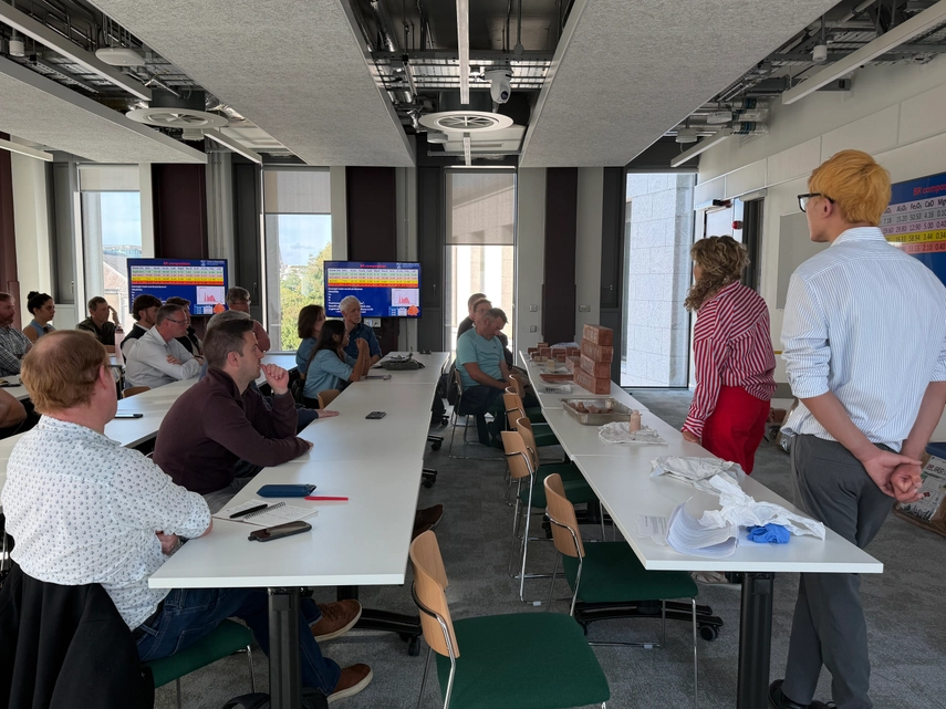 An image of the workshop in action