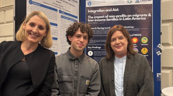 Joshua Tickner-Bellow pictured with supervisors Dr Rachel Hoare and Dr Catherine Leen.