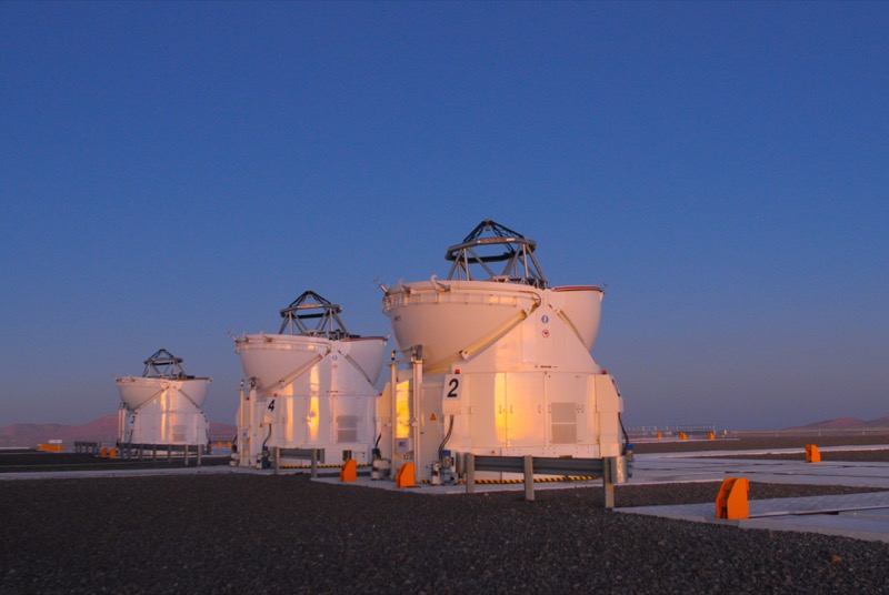 Three  of  the  1.8-metre  telescopes  of  the  Very  Large  Telescope Interferometer of the European Southern Observatory in Chile. © Gerd Weigelt