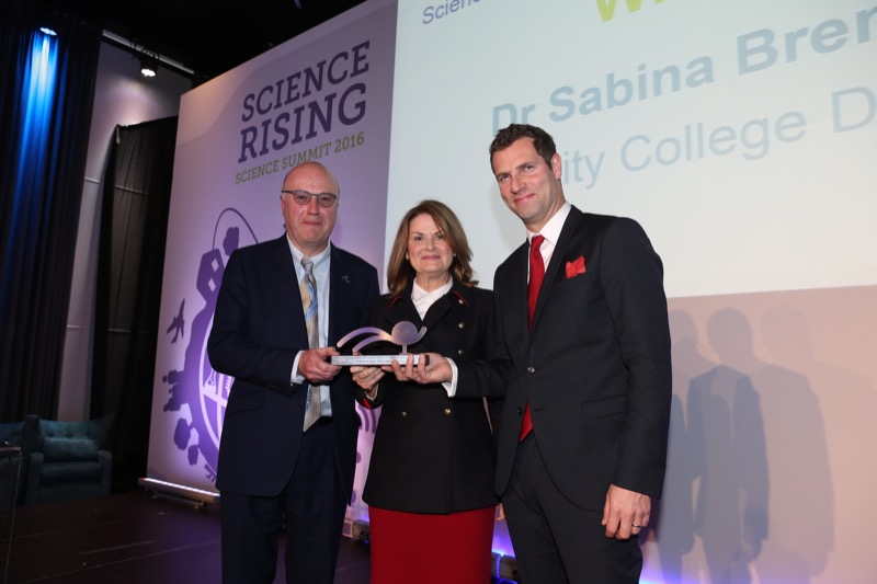 Dr Sabina Brennan receives her award for outstanding science communication.