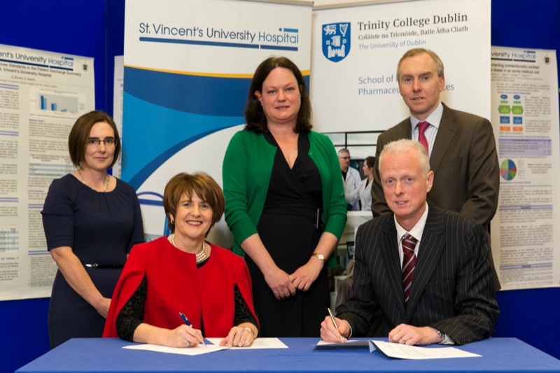 Pictured at the signing of the MOU are L-R: Professor Anne Marie Healy, Head of the School of Pharmacy and Pharmaceutical Sciences, Trinity College Dublin; Claire Keane, Chief 2 Pharmacist Education and Formulary, St. Vincent’s University Hospital; Paul Tighe, Head of Pharmacy Services, St. Vincent’s University Hospital; Front row, L-R: Professor Mary McCarron, Dean of the Faculty of Health Scienc