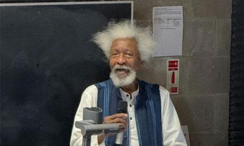 Image of Wole Soyinka at his lecture