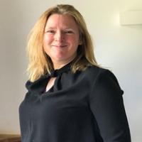 Dr Ann Devitt