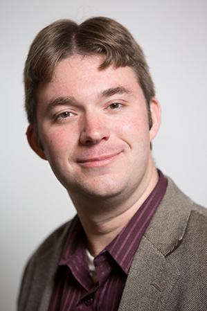 Dr Kenneth Pearce
