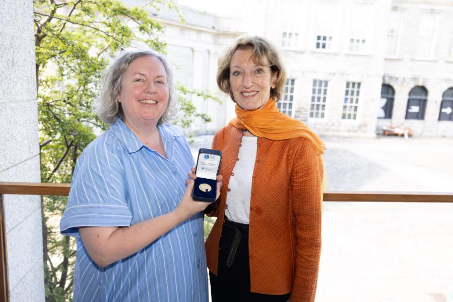 Provost Linda Doyle presenting Professor Maria Leptin with the Trinity European Laureate Award