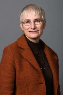 Dr Fáinche Ryan