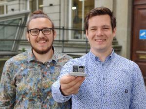 Tadhg-Lorcan (left) and Eoin Oude Essink (right) with their winning heat sink design