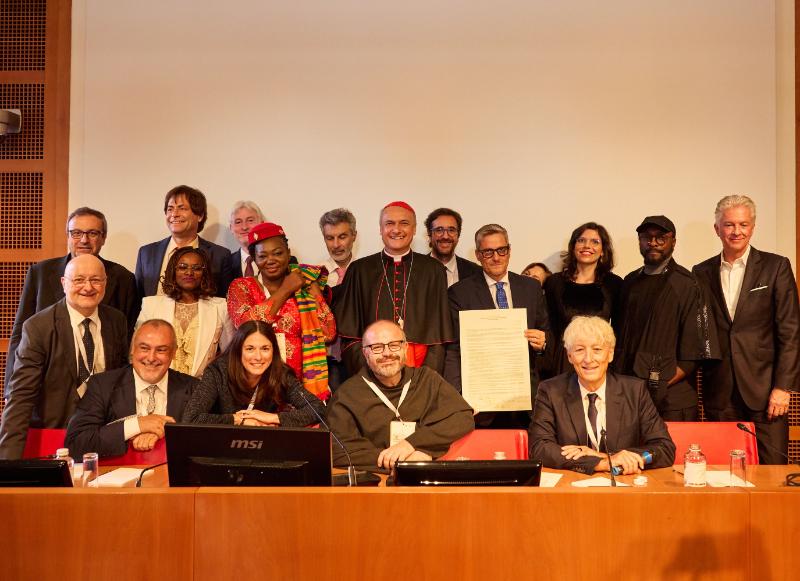 Dr Abeba Birhane at the Vatican along with other global AI leaders.