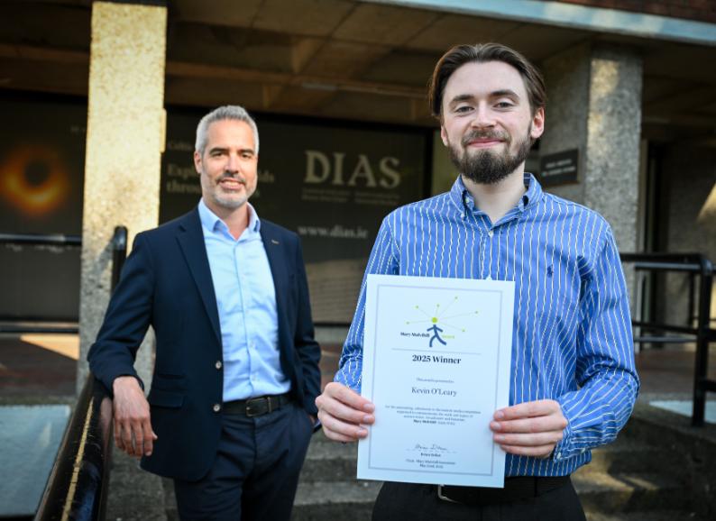Mary Mulvihill Award 2025 co-winner Kevin O'Leary and Prof. Kevin Mitchell outside DIAS.