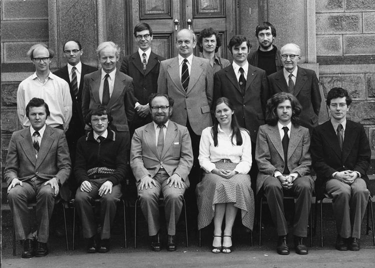 Image of the 1977 School of Physics class photo