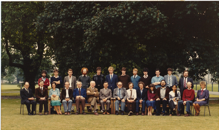 Image of the 1982 School of Physics class photo