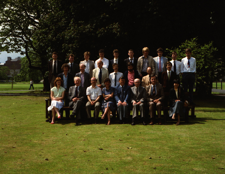 Image of the 1984 School of Physics class photo