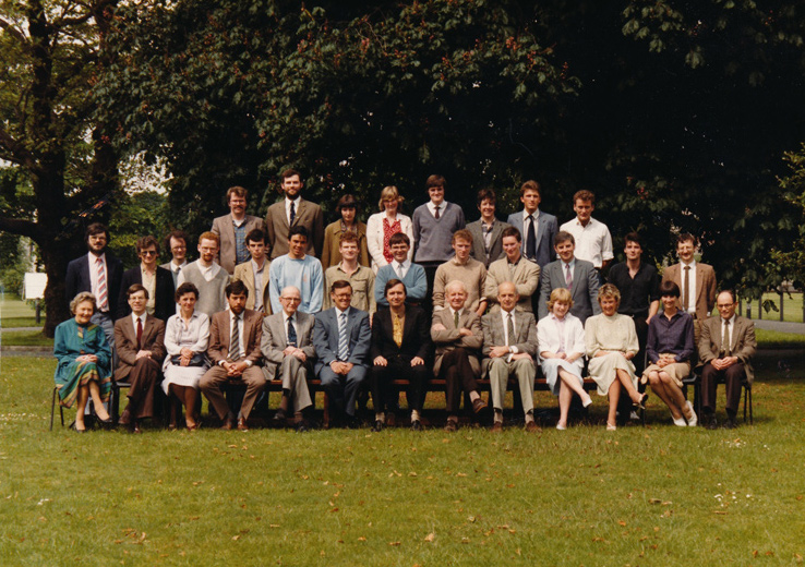 Image of the 1985 School of Physics class photo