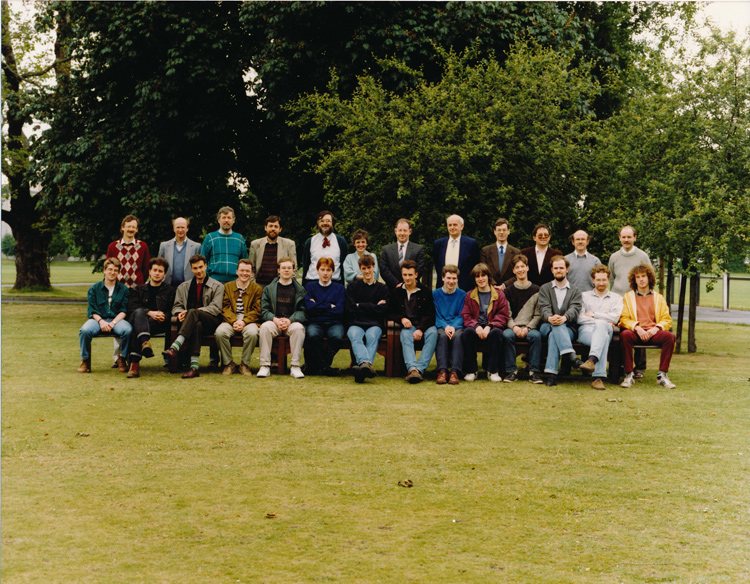 Image of the 1991 School of Physics class photo