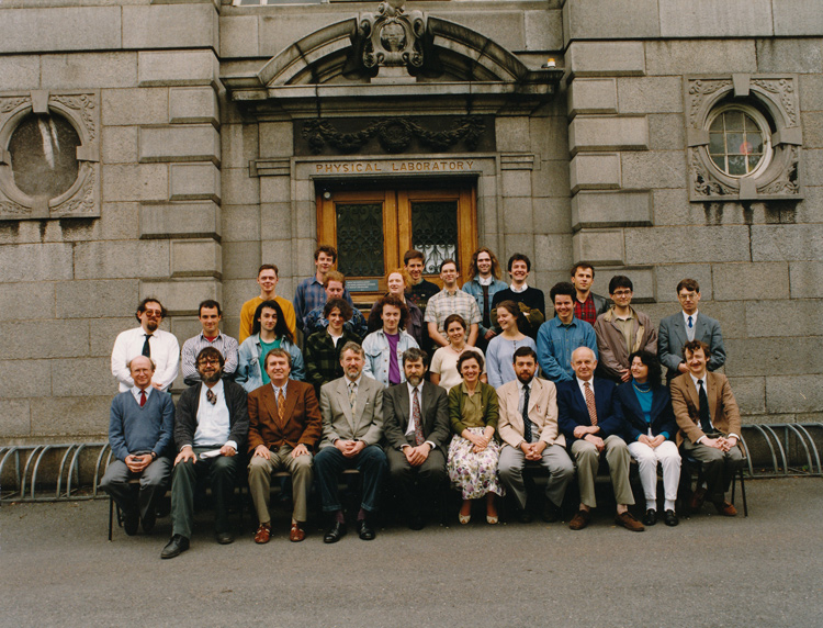 Image of the 1993 School of Physics class photo