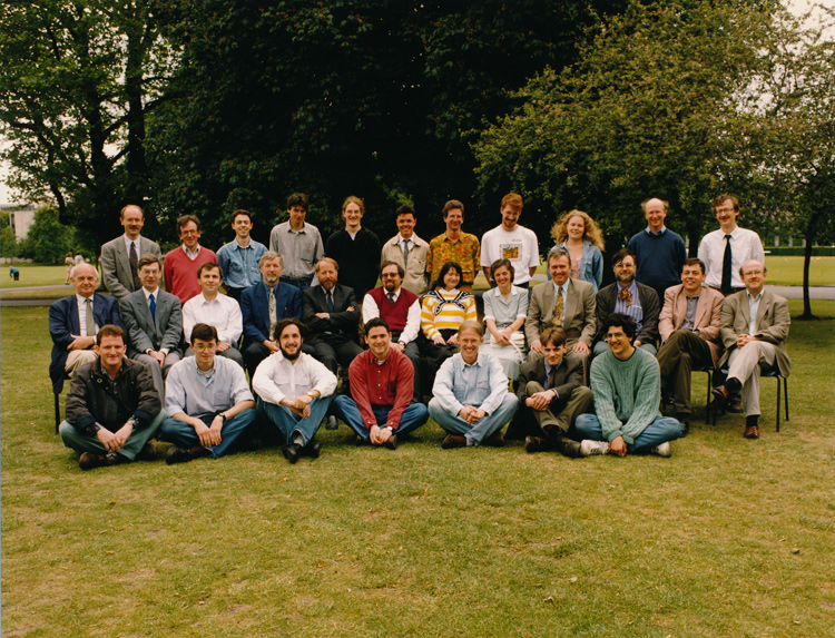 Image of the 1995 School of Physics class photo
