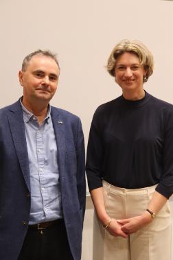 Dr. Ellen Driessen & Professor Ladislav Timulak
