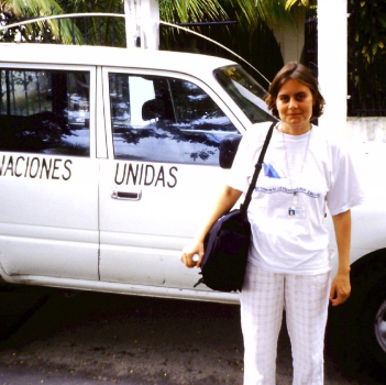 fotini-rantisou beside a UN vehichle