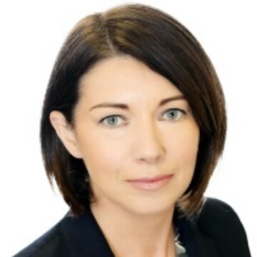 Linda Hogan is an ethicist with extensive experience in research and teaching in pluralist and multi-religious contexts.