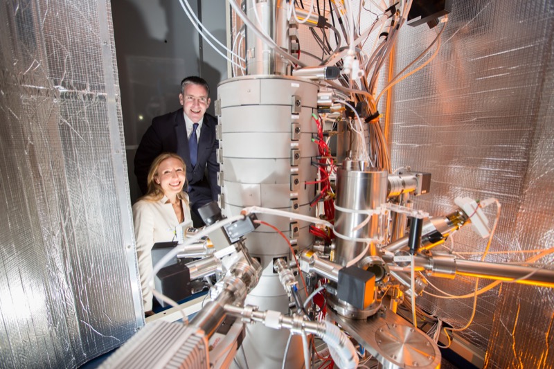 Prof Valeria Nicolosi, Principal Investigator at AMBER and Damien English TD, Minister for Skills, Research and Innovation with the NION UltraSTEM 200 microscope