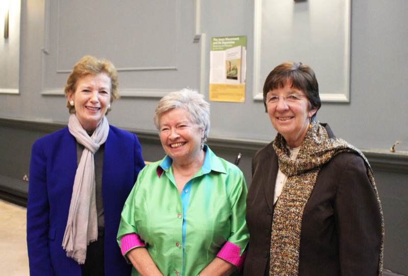 Dr Mary Robinson, University Chancellor, Dr Gail Grossman Freyne and Prof em. Elaine Wainwright, University of Auckland
