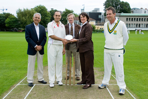 Presentation of the ranji trophy 2009