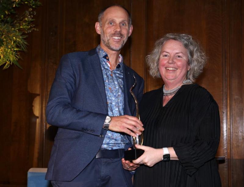 Dr Bruce Murphy receives the Provost Innovation Award from Dr Linda Doyle