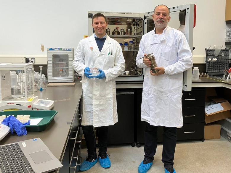 Luca Terribili (lead author) and Dr. Juan Diego Rodriguez-Blanco, Principal Investigator of this study.